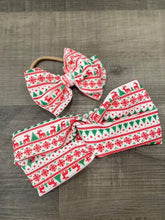 Load image into Gallery viewer, Maddie&#39;s Holiday Bow 2021: Sponsoring Kamden Jones
